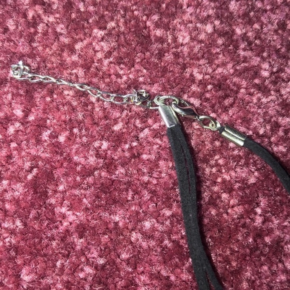 Gorgeous Necklace - Picture 3 of 6